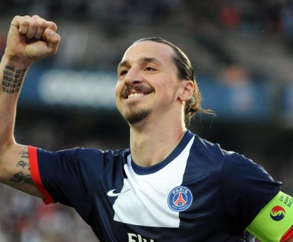 开云APP-VAR争议：关键判罚案例复盘与技术改进建议，var案例分析