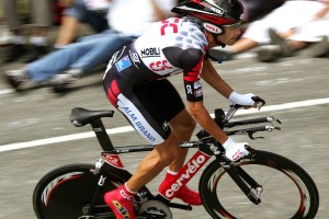 开云体育登入-两场比赛10失误！下半场仅6分库里进入疲劳期？，库里半场得分记录