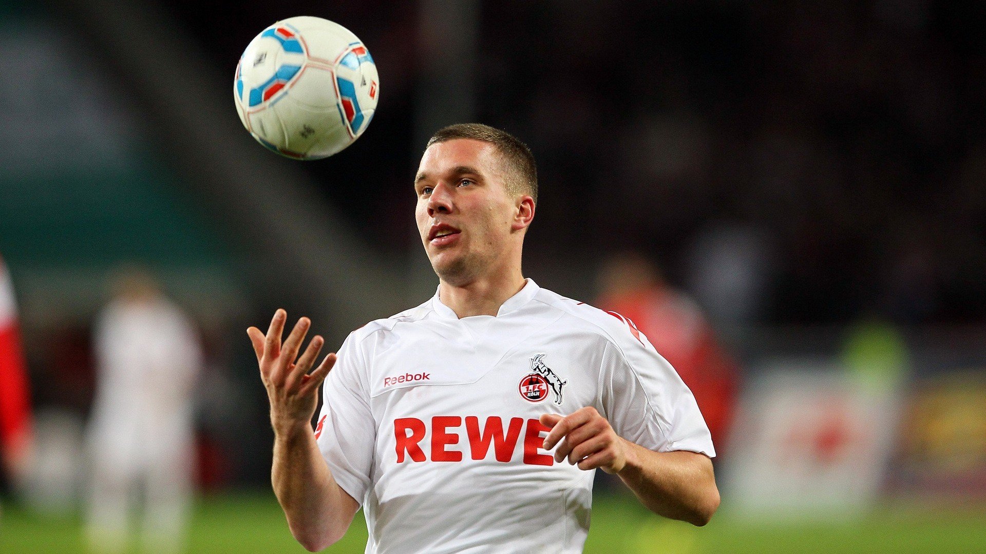 C罗向世界杯冠军发起冲击，誓言超越梅西完成逆袭，c罗拿世界杯冠军